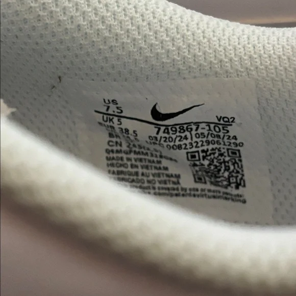 Nike Court Royale 7.5 All-White Casual Sneakers - Picture 7 of 10